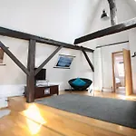 Bit Apartments
